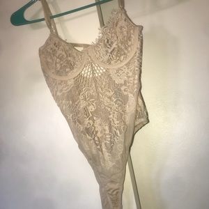 Lace body suit